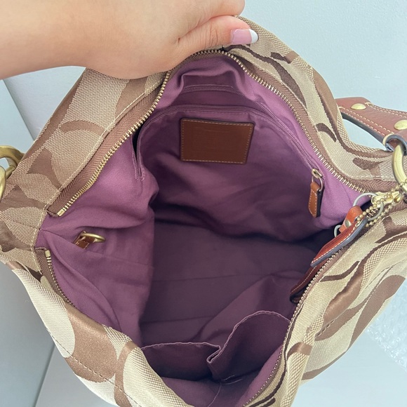 Coach Bag - Picture 4 of 13